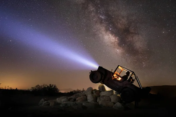 Anza Borrego California Metal Heykellerle Samanyolu Gece Gökyüzü — Stok fotoğraf