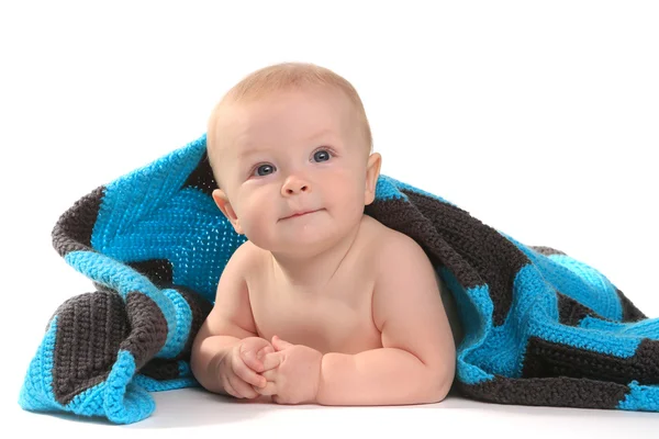 Bebê adorável feliz em um fundo branco — Fotografia de Stock