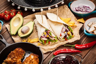 Tortilla maddeler karışımı ile