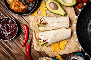 Tortilla maddeler karışımı ile