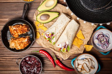 Tortilla maddeler karışımı ile