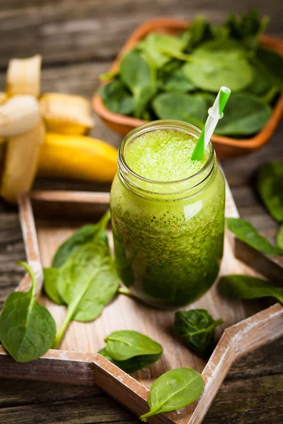 Fresh green smoothie — Stock Photo, Image