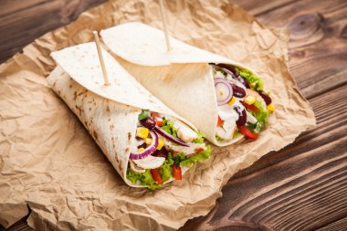 Tortilla maddeler karışımı ile