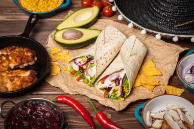 Tortilla maddeler karışımı ile