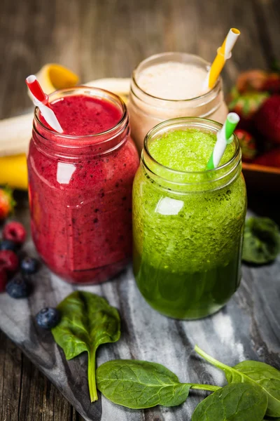 Milkshakes and smoothies — Stock Photo, Image