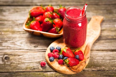 taze berry smoothie