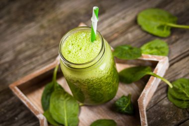 Taze yeşil smoothie