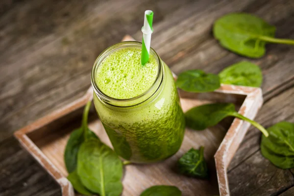 Taze yeşil smoothie