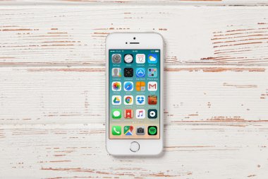 Apple iPhone SE