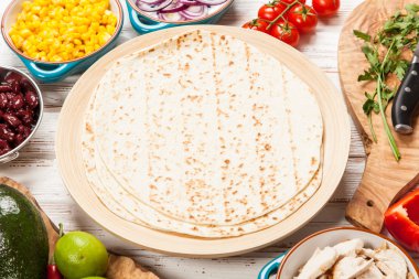 Tortilla maddeler karışımı ile
