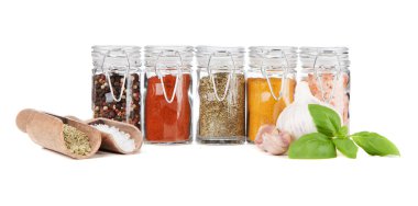 Küme farklı otlar, baharatlar