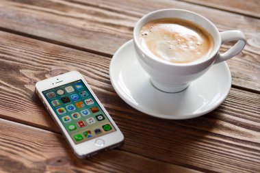 Apple iPhone SE