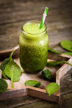 Taze yeşil smoothie