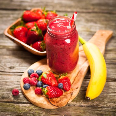 taze berry smoothie