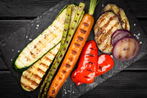 Surtido de verduras a la parrilla —  Fotos de Stock