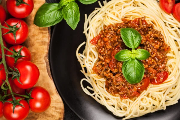 Традиционные спагетти болоньезе — стоковое фото