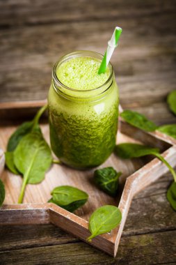 Taze yeşil smoothie