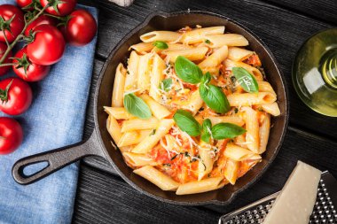 Geleneksel penne makarna