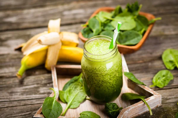 Fresh green smoothie — Stock Photo, Image