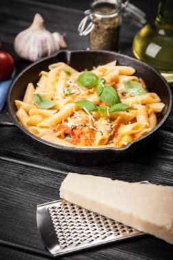 Geleneksel penne makarna