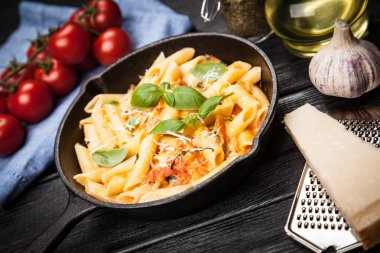 Geleneksel penne makarna