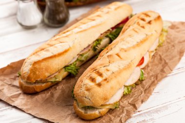 Panini ızgara sandviç