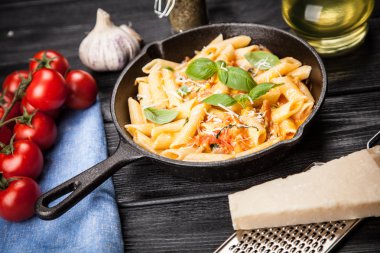 Geleneksel penne makarna