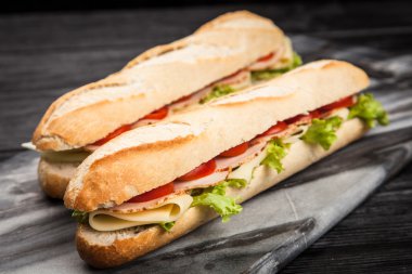 Panini ızgara sandviç