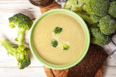 Brokoli çorbası
