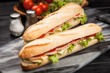 Panini ızgara sandviç