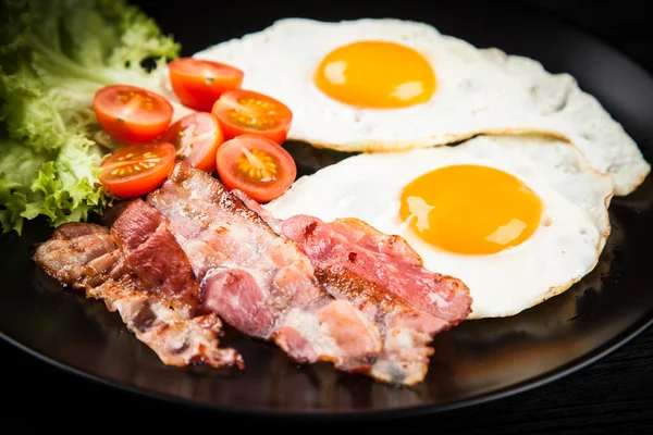 Traditionell frukost på ett fat — Stockfoto