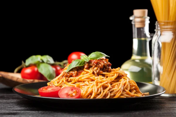 Espaguetis tradicionales boloñeses — Foto de Stock