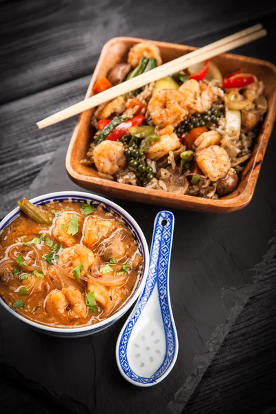 Ázsiai garnéla leves és a rizs — Stock Fotó