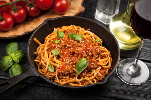 Traditional spaghetti bolognese — Stock Photo, Image