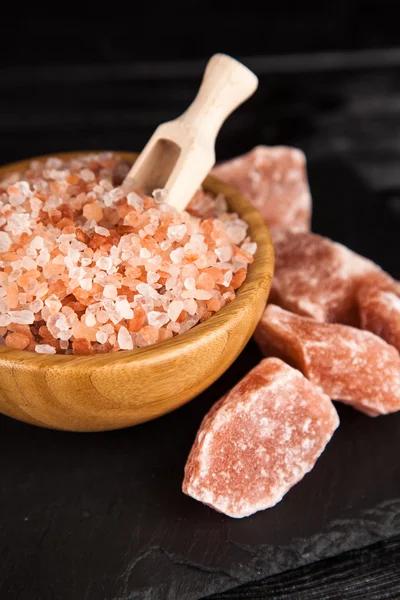 Salt in a bamboo bowl — Stock Photo, Image