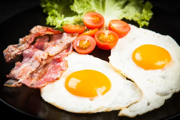 Traditionell frukost på ett fat — Stockfoto