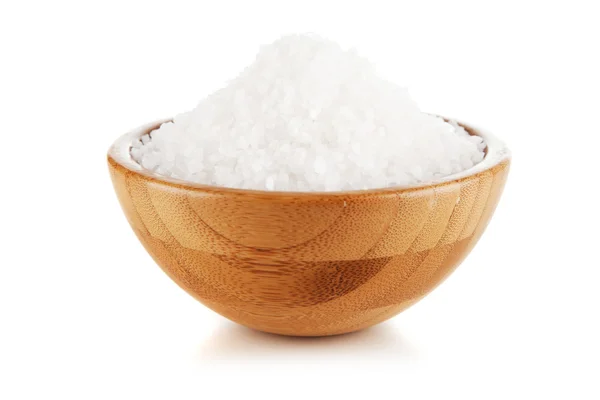 Salt i en bambu skål — Stockfoto