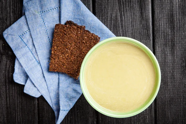 Sopa de creme de espargos — Fotografia de Stock