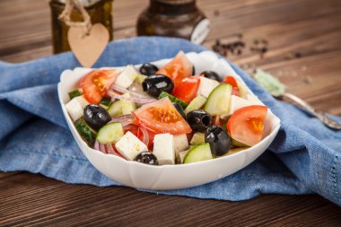 leziz Yunan salatası