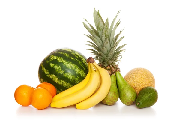 Frutos tropicales aislados sobre fondo blanco —  Fotos de Stock