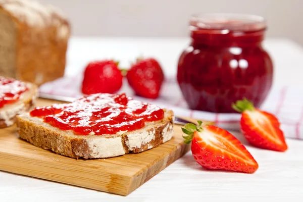 Deliziosa marmellata di fragole — Foto Stock