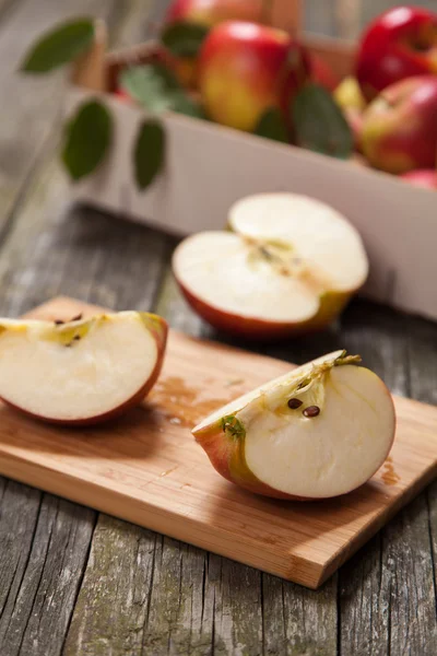 Fresh red apples — Stock Photo, Image