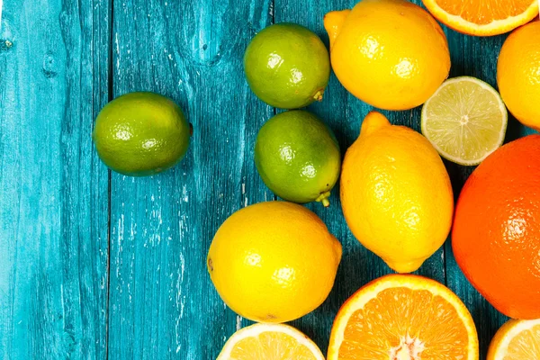 Assortment of citrus fruits — Stock Photo, Image