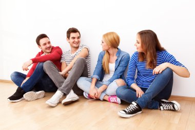 bir grup genç insan