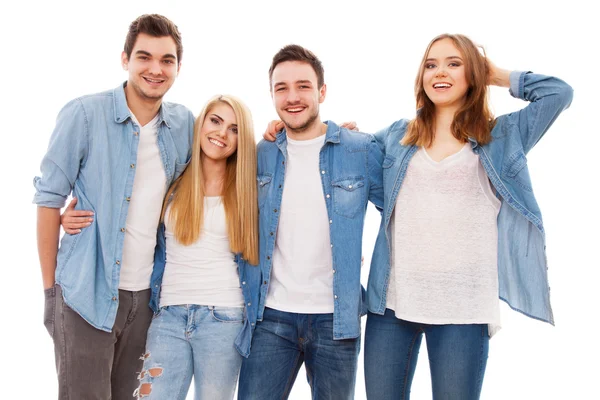 Groep gelukkige jongeren — Stockfoto