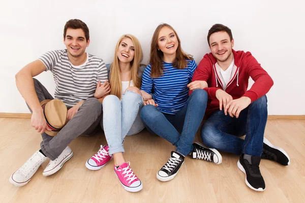 Grupo de jóvenes — Foto de Stock