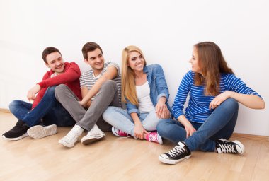 bir grup genç insan