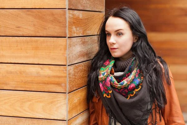 Young stylish woman in a city — Stock Photo, Image