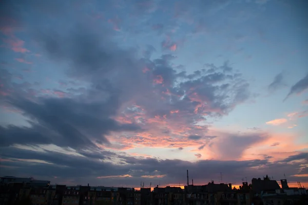 Sunset sky with blue and purple tones — Stock Photo, Image