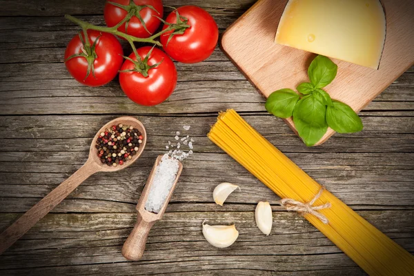 Spaghetti ingredienser — Stockfoto